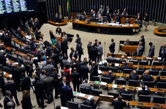 Congresso aprova Orçamento de 2017 com teto de gastos e conclui análise da LDO