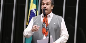 Pompeo de Mattos propõe incluir aposentado no benefício federal que oferece desconto na conta de luz