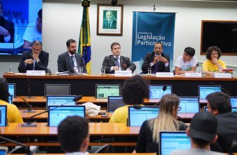 Debatedores reconhecem importância da Lei de Cotas para acesso de minorias à educação superior