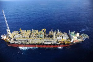 Com voto contrário do PDT, comissão aprova fim da exclusividade da Petrobras