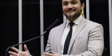 Projeto de Celso Sabino cria código de conduta para impedir exploração sexual de criança e adolescente no turismo