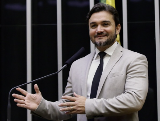 Projeto de Celso Sabino cria código de conduta para impedir exploração sexual de criança e adolescente no turismo