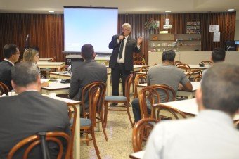 Frente Parlamentar discute PEC que trata da adoção do Ciclo Completo de Polícia