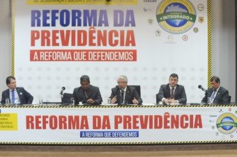 Simpósio reúne especialistas, entidades de Classe e profissionais da segurança pública