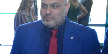 Vai à sanção proposta de Marcos Tavares para uso imediato de tornozeleira eletrônica por agressor de mulher