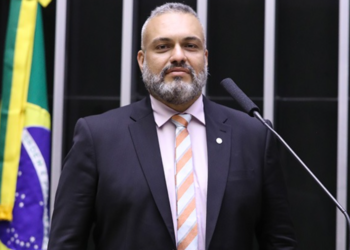 Projeto obriga avaliação psicológica em trabalhadores para prevenir o adoecimento mental no trabalho