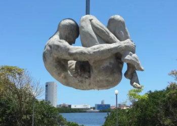 Comissão aprova projeto de Eduardo Bismarck que cria o Dia Nacional da Democracia Brasileira