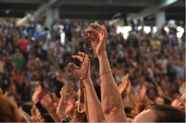 Flávia Morais propõe declarar festa religiosa goiana “Totus Tuus” patrimônio cultural imaterial do Brasil