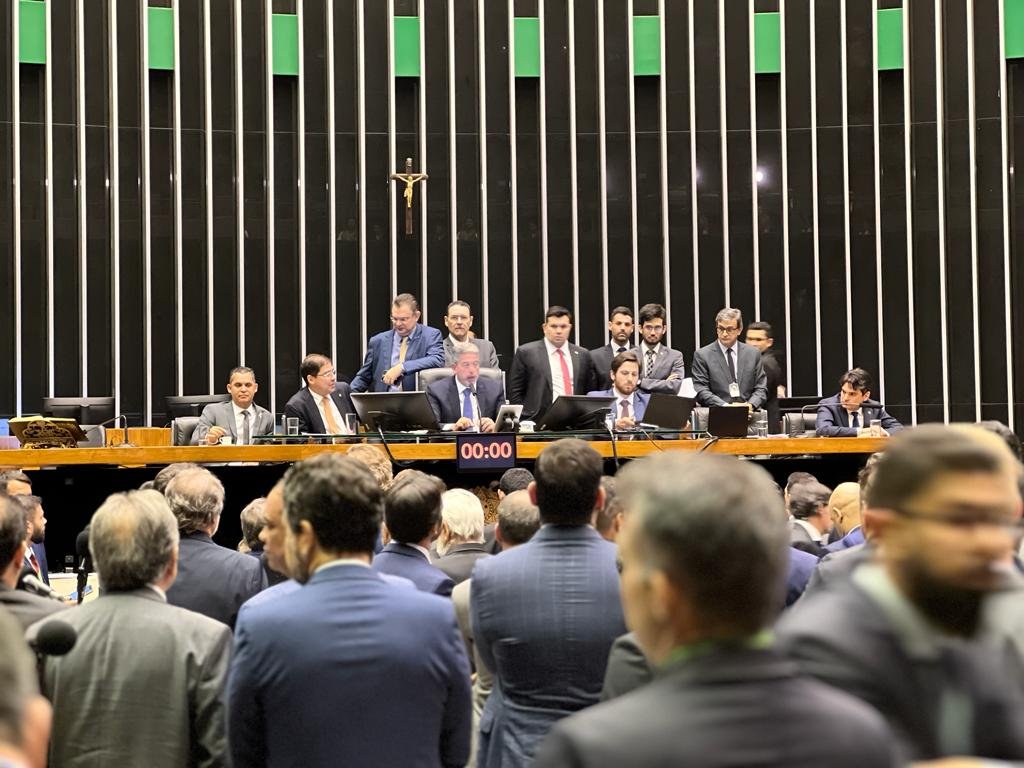 Com voto do PDT, Câmara aprova reforma tributária em votação histórica