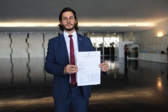 Túlio Gadêlha aciona na justiça Bolsonaro e Mandetta por violação à LDO e desvio de finalidade