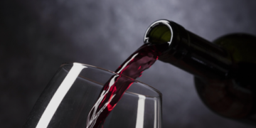 Com relatório de Pompeo de Mattos Câmara aprova projeto que cria o Dia Nacional do Vinho