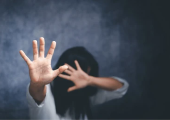 Comissão aprova projeto de Tavares que garante à mulher vítima de violência a propriedade do bem imóvel