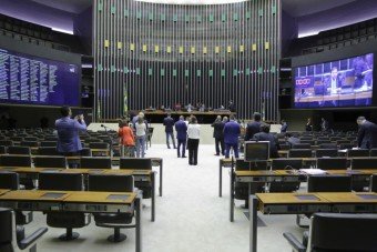 Câmara aprova projetos para ajudar no combate à pandemia de coronavírus