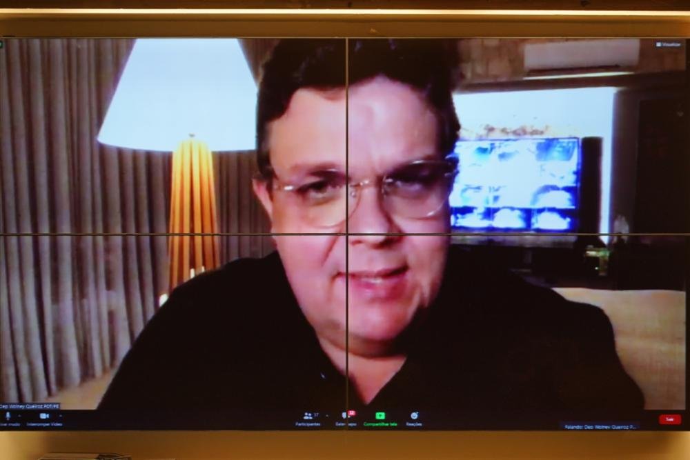 Câmara pode votar nesta terça projeto que isenta de imposto quem tem sequelas da Covid